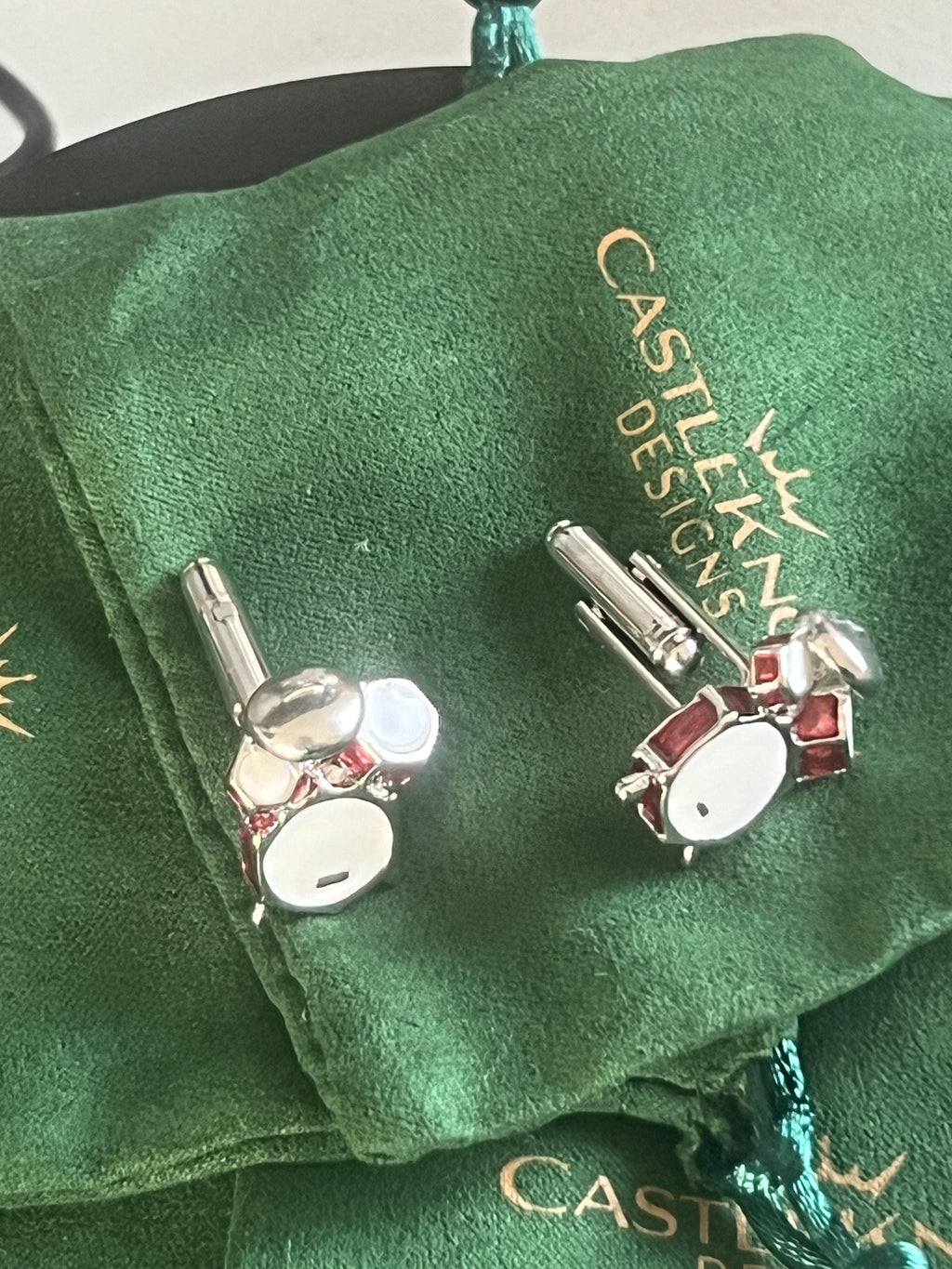 Classic Drum Kit Cufflinks for Men Perfect Gift for Musicians Drummers Unique Silver-Tone Accessories for Weddings Events or Everyday Style