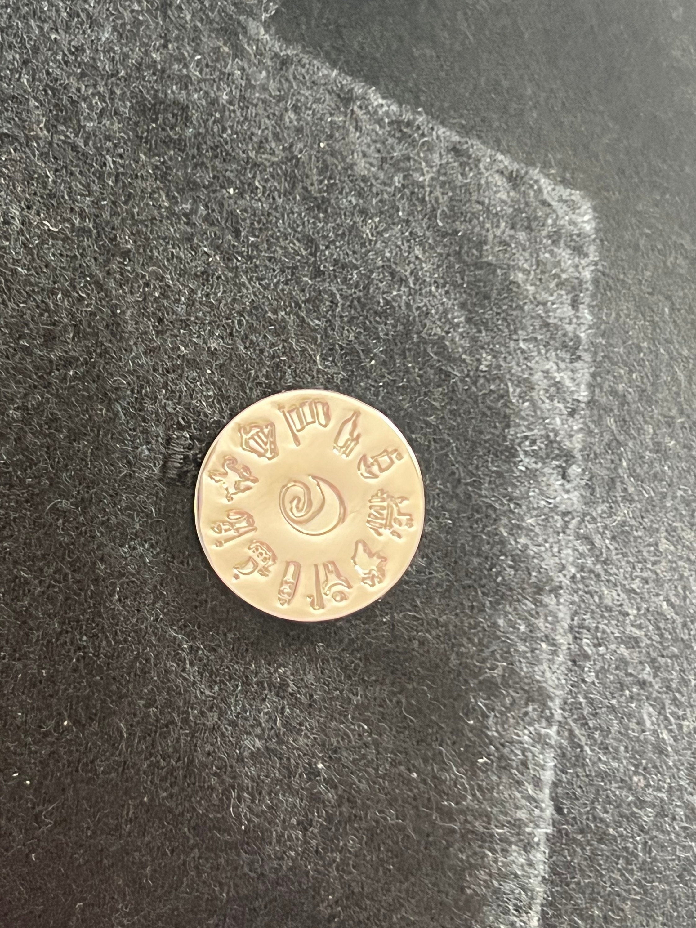 Irish History Suit Pin Celtic Heritage Lapel Pin Irish Symbolism Accessory Celtic Knot Design Ireland Gift for Him Gaelic Pride Jewelry