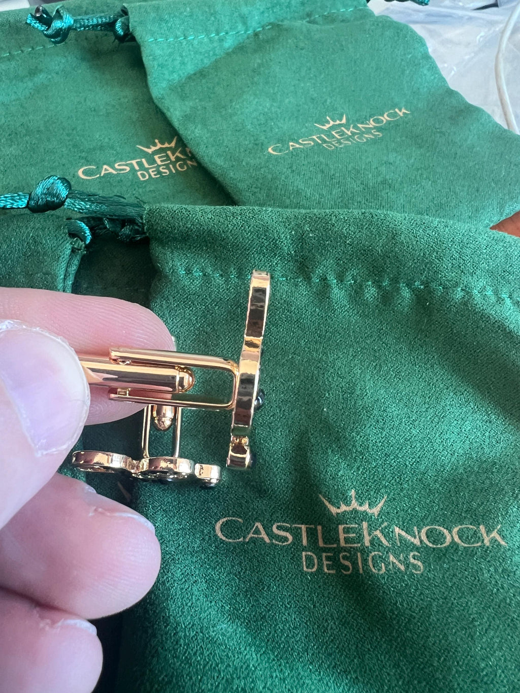 Music Symbol Cufflinks Gold & Black Musical Note Accessories Musicians Handmade Gift Stylish Music-Themed Cufflinks Perfect for Music Lovers