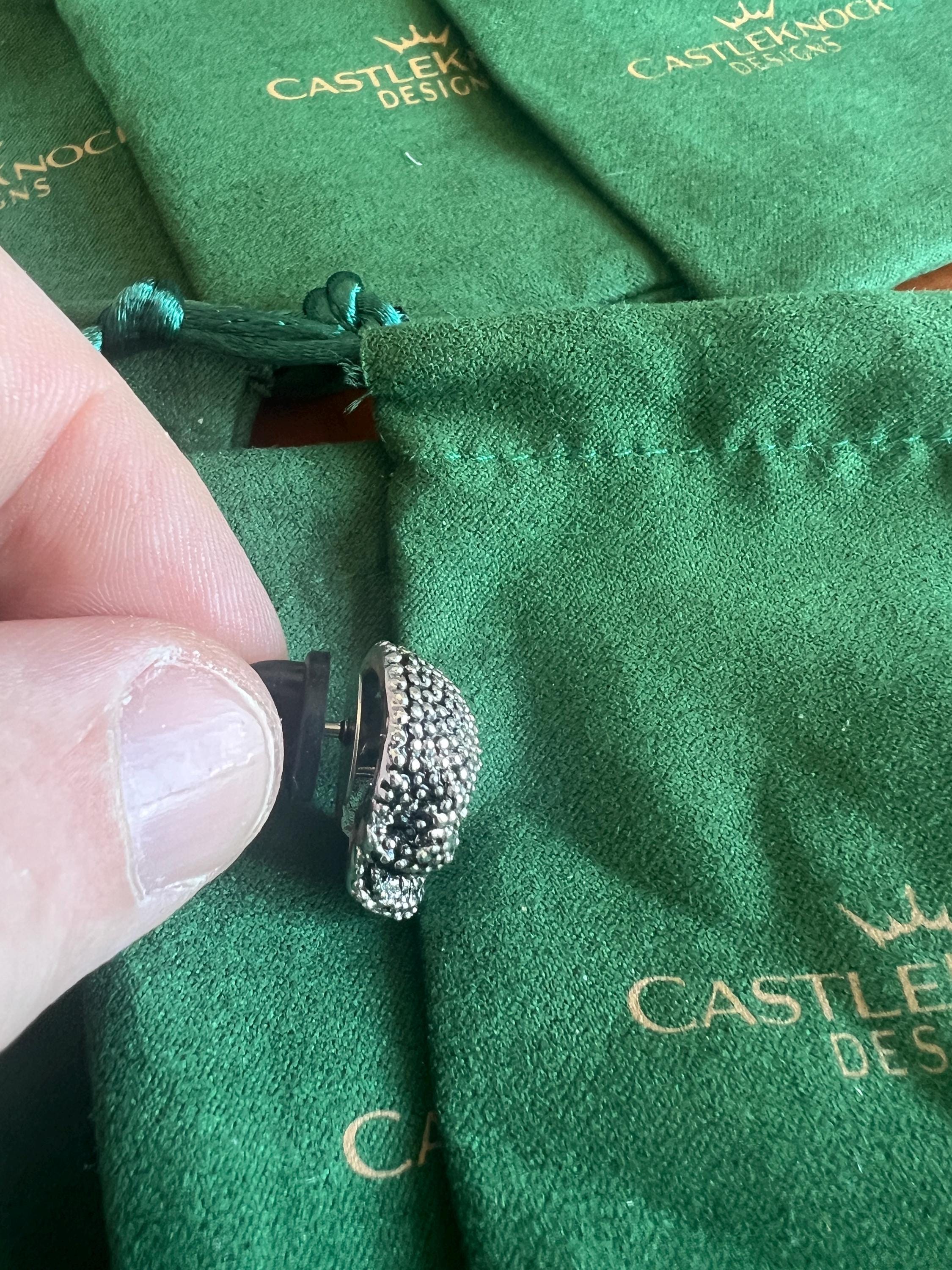 Silver Skull Suit Pin Gothic Men's Jewelry Skeleton Themed Accessories Halloween Gift for Him Wedding Birthday Groom Lapel