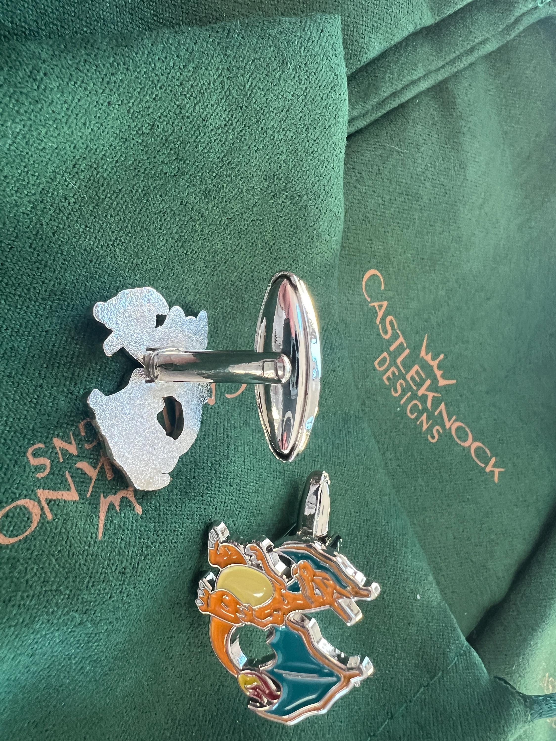 Charizard Cufflinks Tieclip Pin dragon-inspired accessories perfect gift Pokémon fans trainers weddings and special occasions unique design