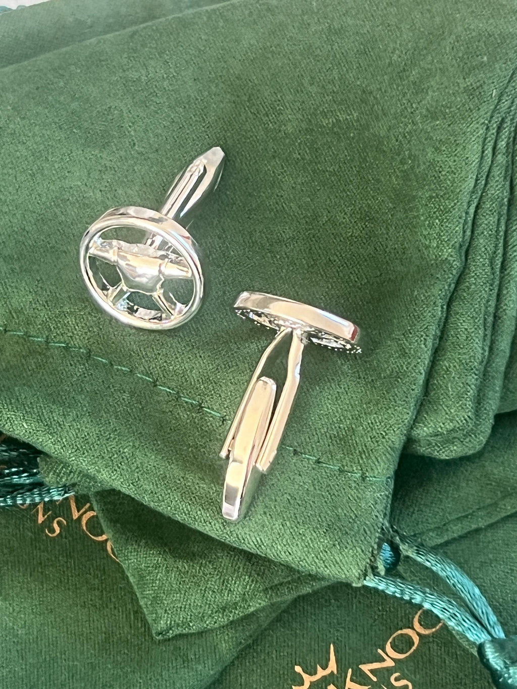 Steering Wheel Cufflinks for Men Classic Automotive-Themed Accessories Perfect Gift for Car Enthusiasts or Drivers Ideal for Weddings Events