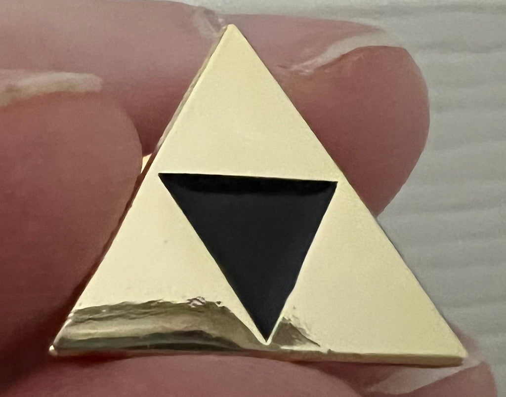 Legend of Zelda Triforce Suit Pin Lapel Elegant Unique Accessory for Fans Ideal Gift for Gamers and Collectors Perfect for Special Occasions