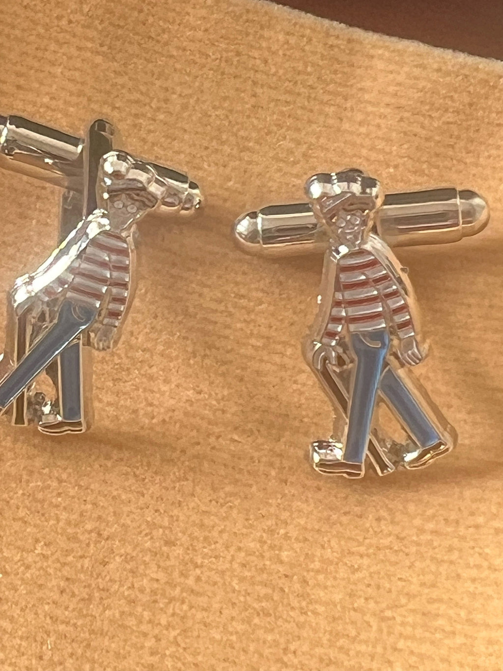 Where's Wally Cufflinks Fun Men's Accessory Wally-Themed Jewelry Unique Gift for Fans Playful Suit Cufflinks Whimsical Style Statement