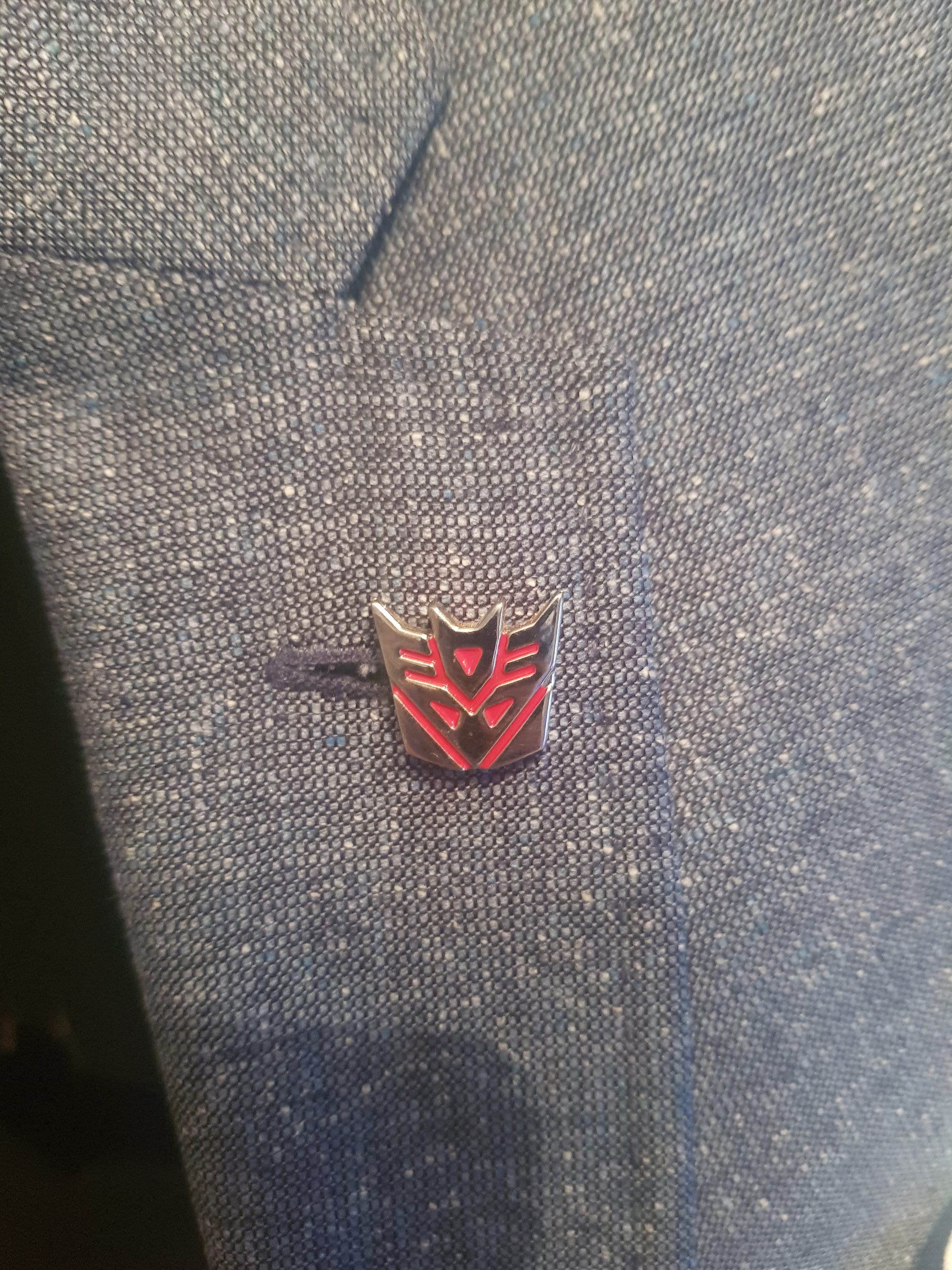 Transformers Decepticons Suit Pin Unique Decepticon Lapel Pin for Fans Sci-Fi Inspired Gift Stylish Accessory for Transformers Lovers