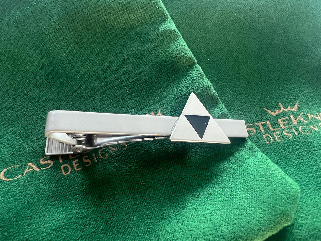 Legend of Zelda Triforce Tie Clip Silver Plated Gaming Accessory Zelda-Inspired Jewelry Unique Gift for Gamers Elegant Tie Bar