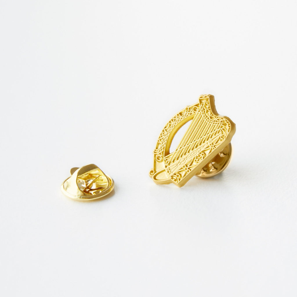 Irish Harp Suit Pin Gold Handcrafted Celtic Accessory Unique Gift for Him Elegant Brooch Perfect for Special Occasions Formal Irish Pride