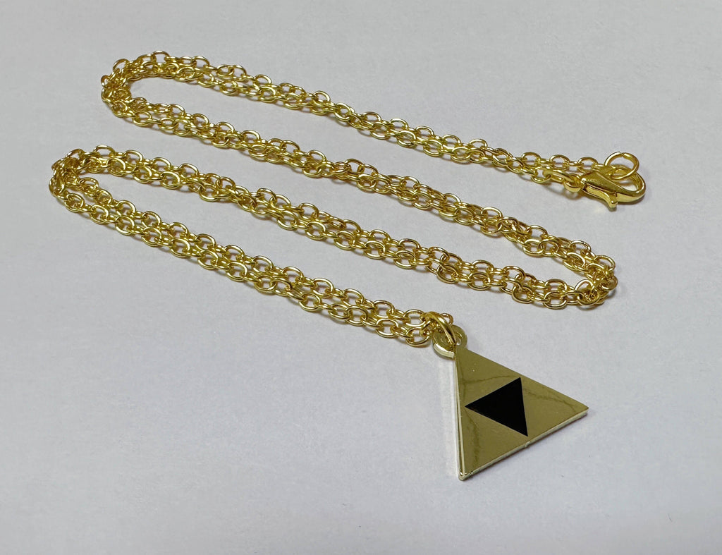 Legend of Zelda Triforce Necklace 18k Gold Plated Gaming Accessory Zelda-Inspired Jewelry Unique Gift for Gamers Stylish Pendant Necklace