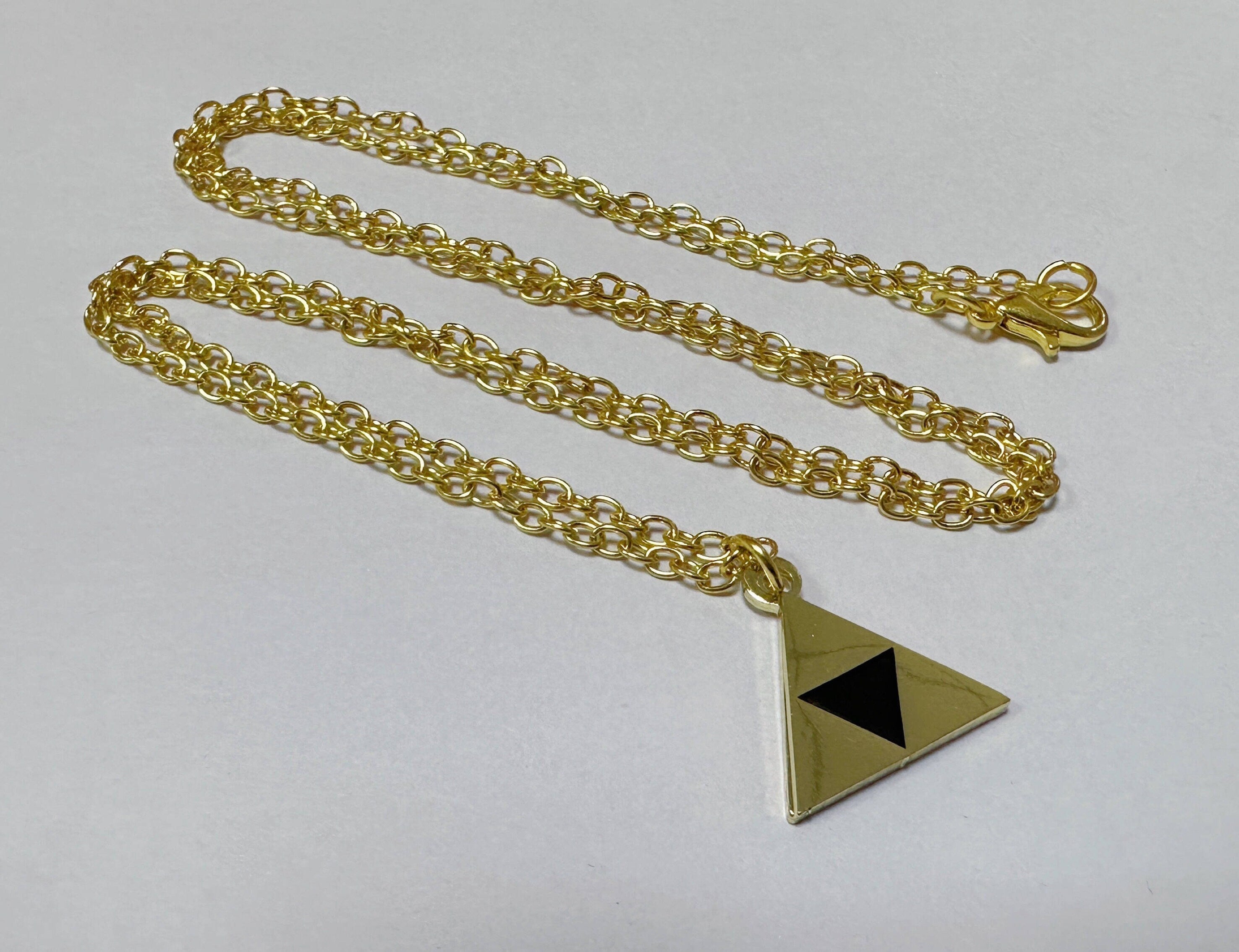 Legend of Zelda Triforce Necklace 18k Gold Plated Gaming Accessory Zelda-Inspired Jewelry Unique Gift for Gamers Stylish Pendant Necklace