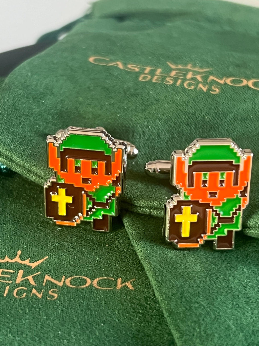 Legend of Zelda 8-Bit Cufflinks Retro Gaming Accessory Video Game Fan Jewelry Zelda-Inspired Design Unique Men's Cufflinks Gift for Gamers