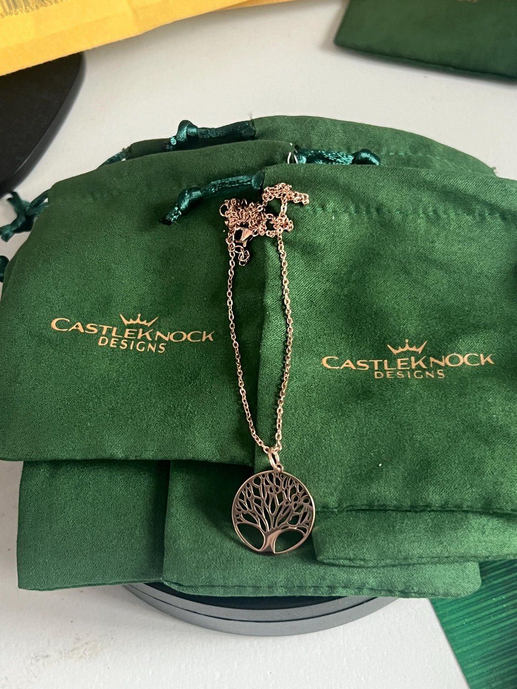 Tree of Life Rose Gold or Silver Plated Necklace Elegant Pendant Jewelry Unique Gift for Nature Lovers Stylish and Meaningful Accessory