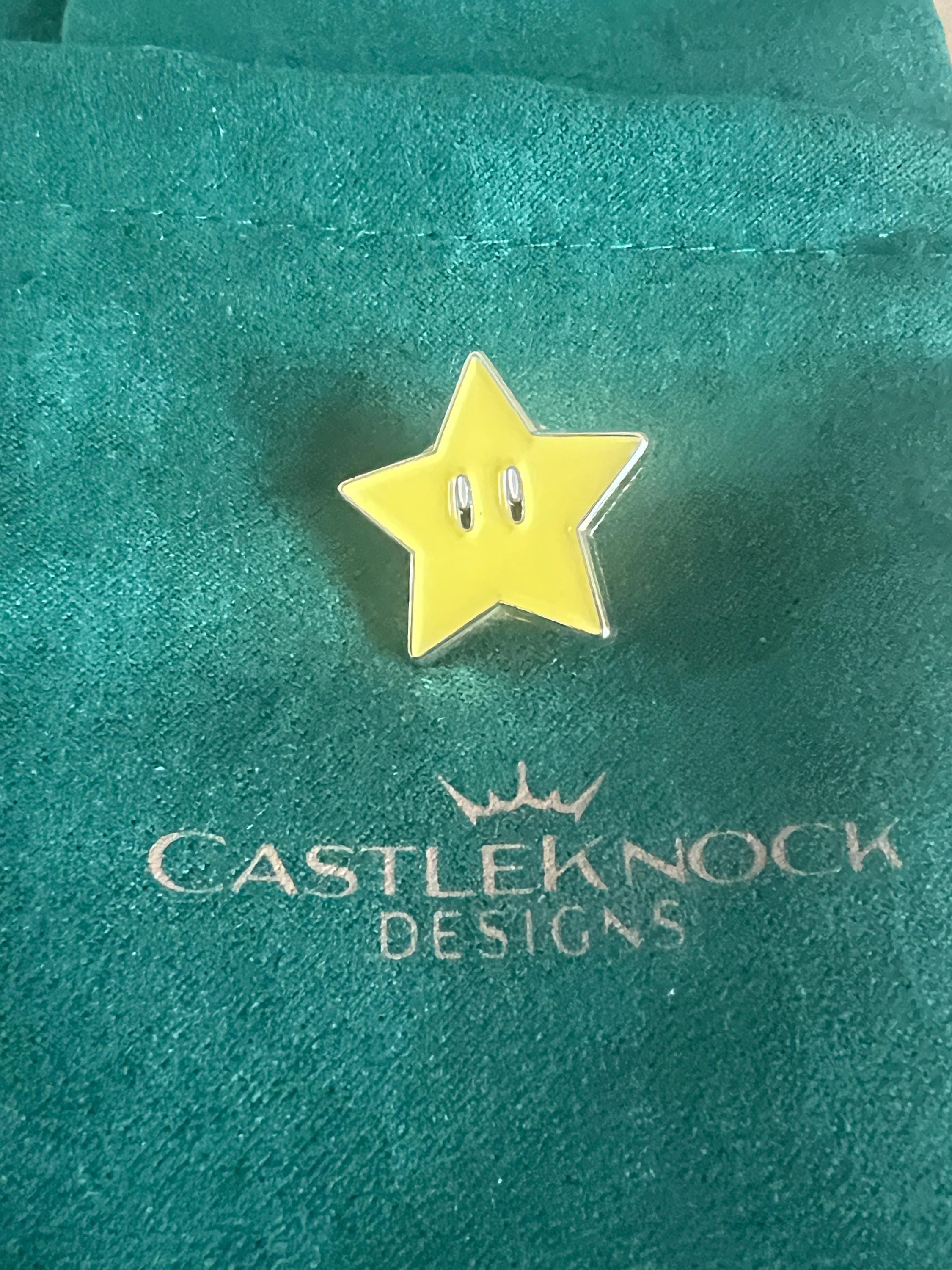 Super Star Suit Pin Retro Gaming Accessories Handcrafted Unique Gift for Gamers Geeky Wedding Jewelry Perfect for Mario Fans and Collectors