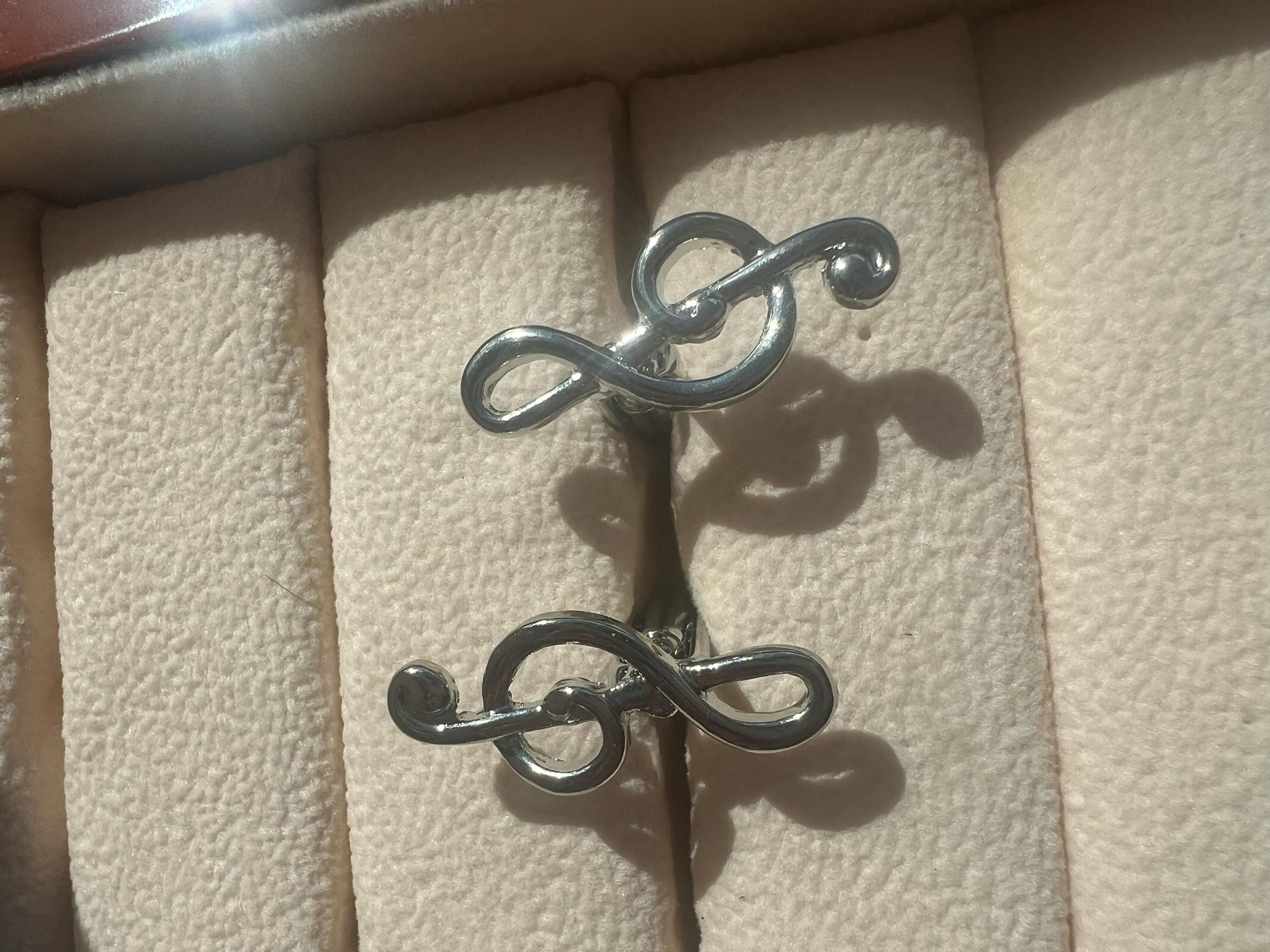 Music Symbol Cufflinks Silver Musical Note Accessories Musicians Handmade Gift Stylish Music-Themed Cufflinks Perfect for Music Lovers