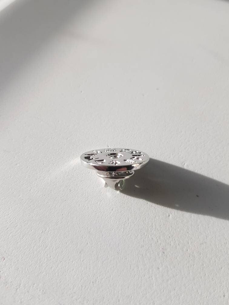 Irish History Suit Pin Celtic Heritage Lapel Pin Irish Symbolism Accessory Celtic Knot Design Ireland Gift for Him Gaelic Pride Jewelry