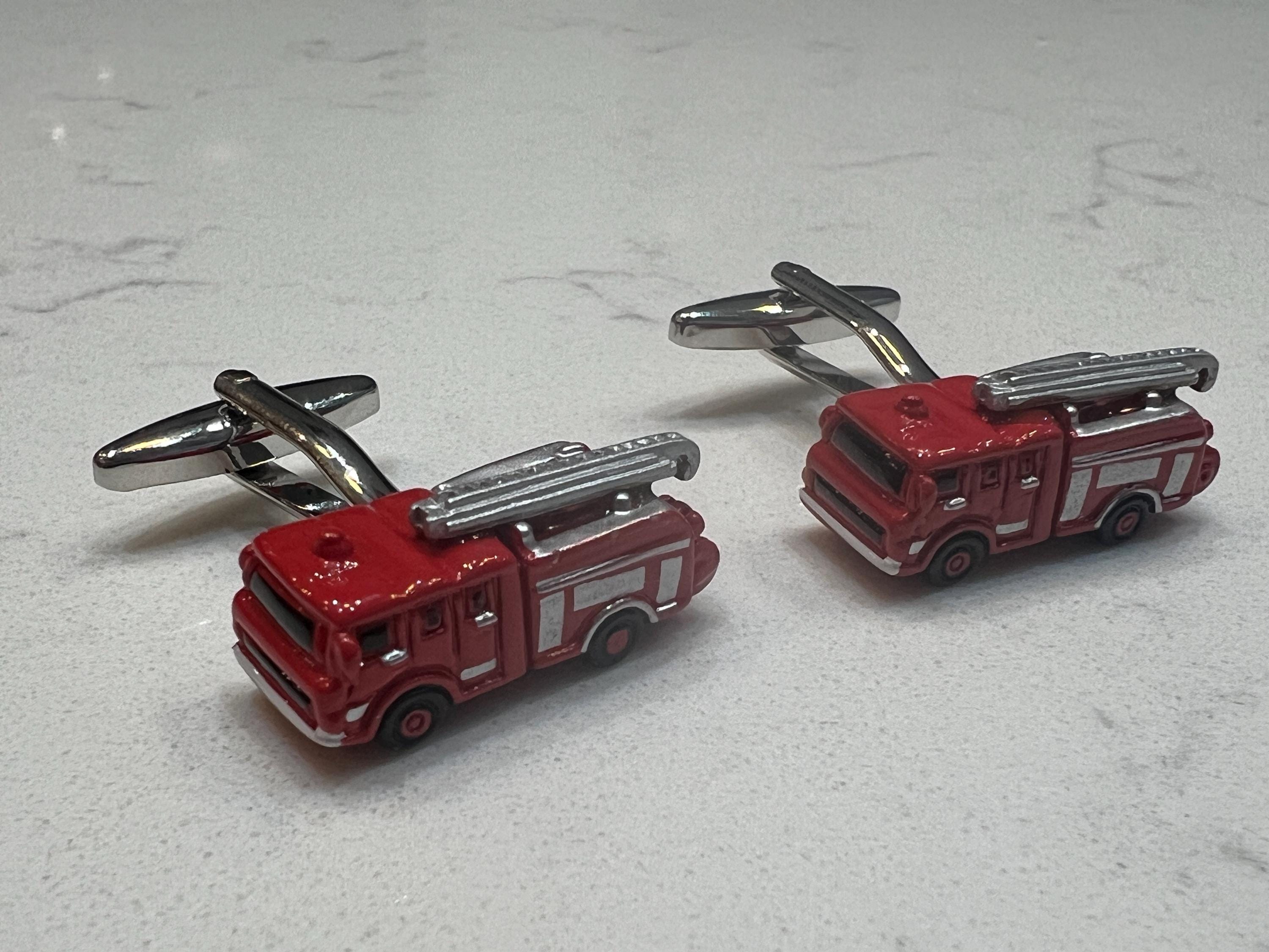 Fireman fire truck cufflinks, a bold tribute to heroes. Durable, detailed, and perfect for firefighters, collectors, or unique gift ideas.