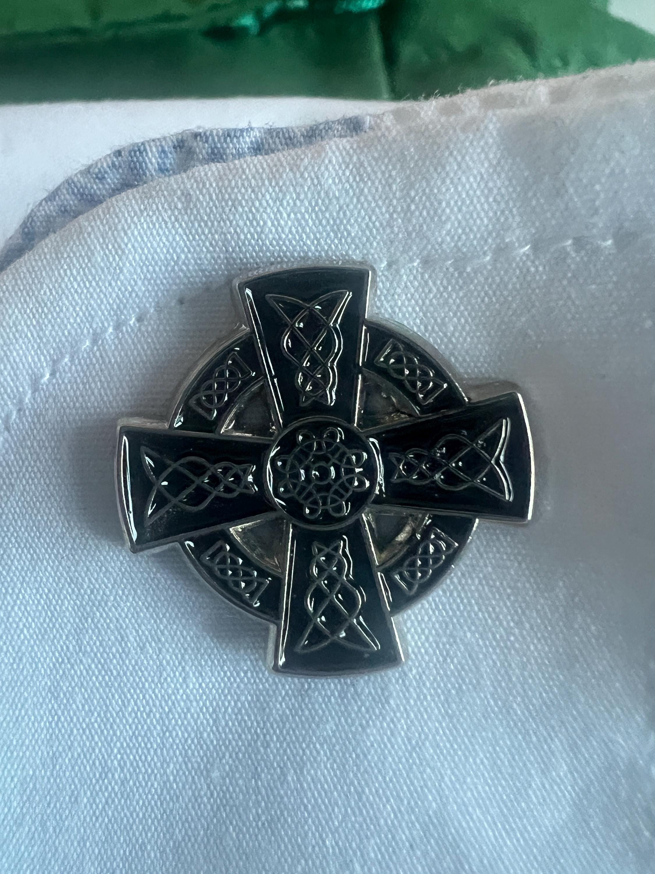 Celtic Cross Cufflinks Unique Irish Jewelry for Men Perfect Celtic Wedding Accessory Irish Gift Elegant Design for Groomsmen or Father's Day
