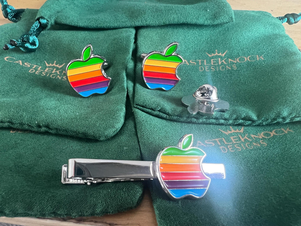 Vintage Apple Macintosh Cuffs Tieclip Pin Set Tech Classic Computer-Themed Jewelry Unique Gift for Apple Fans Geeky Men's Cufflinks
