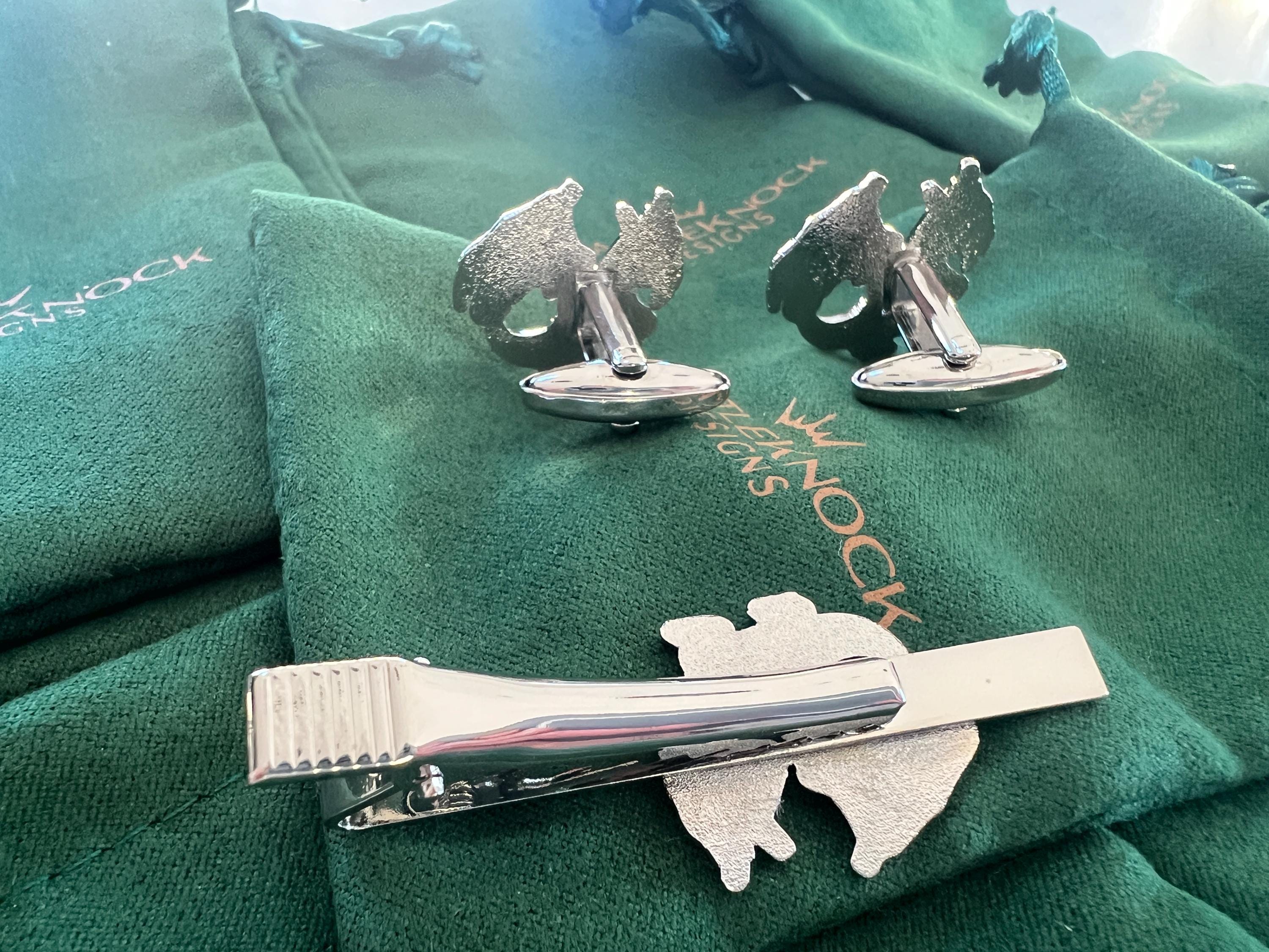 Charizard Cufflinks Tieclip Pin dragon-inspired accessories perfect gift Pokémon fans trainers weddings and special occasions unique design