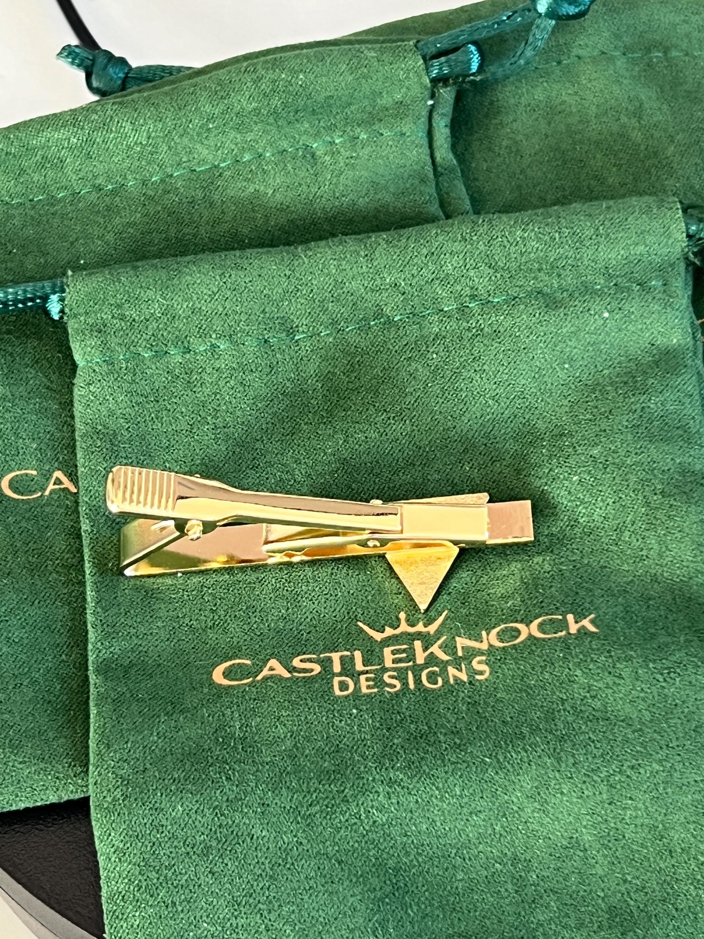 Legend of Zelda Triforce Tie Clip 18k Gold Plated Gaming Accessory Zelda-Inspired Jewelry Unique Gift for Gamers Elegant Tie Bar