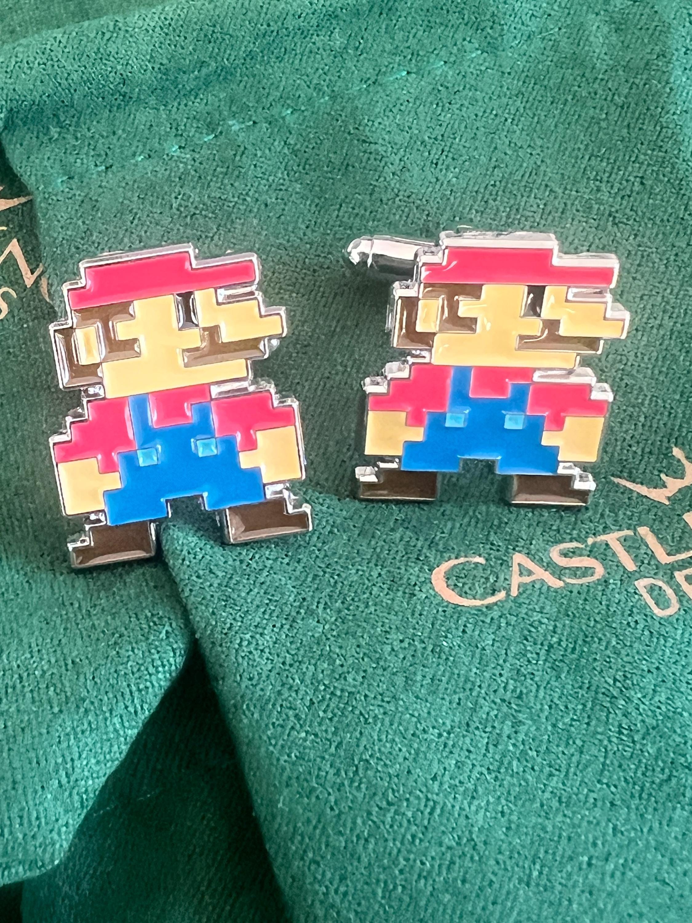Mario 8-Bit Design Cufflinks Retro Gaming Accessory Video Game Fan Jewelry Mario-Inspired Cufflinks Unique Gift for Gamers Stylish Accessory