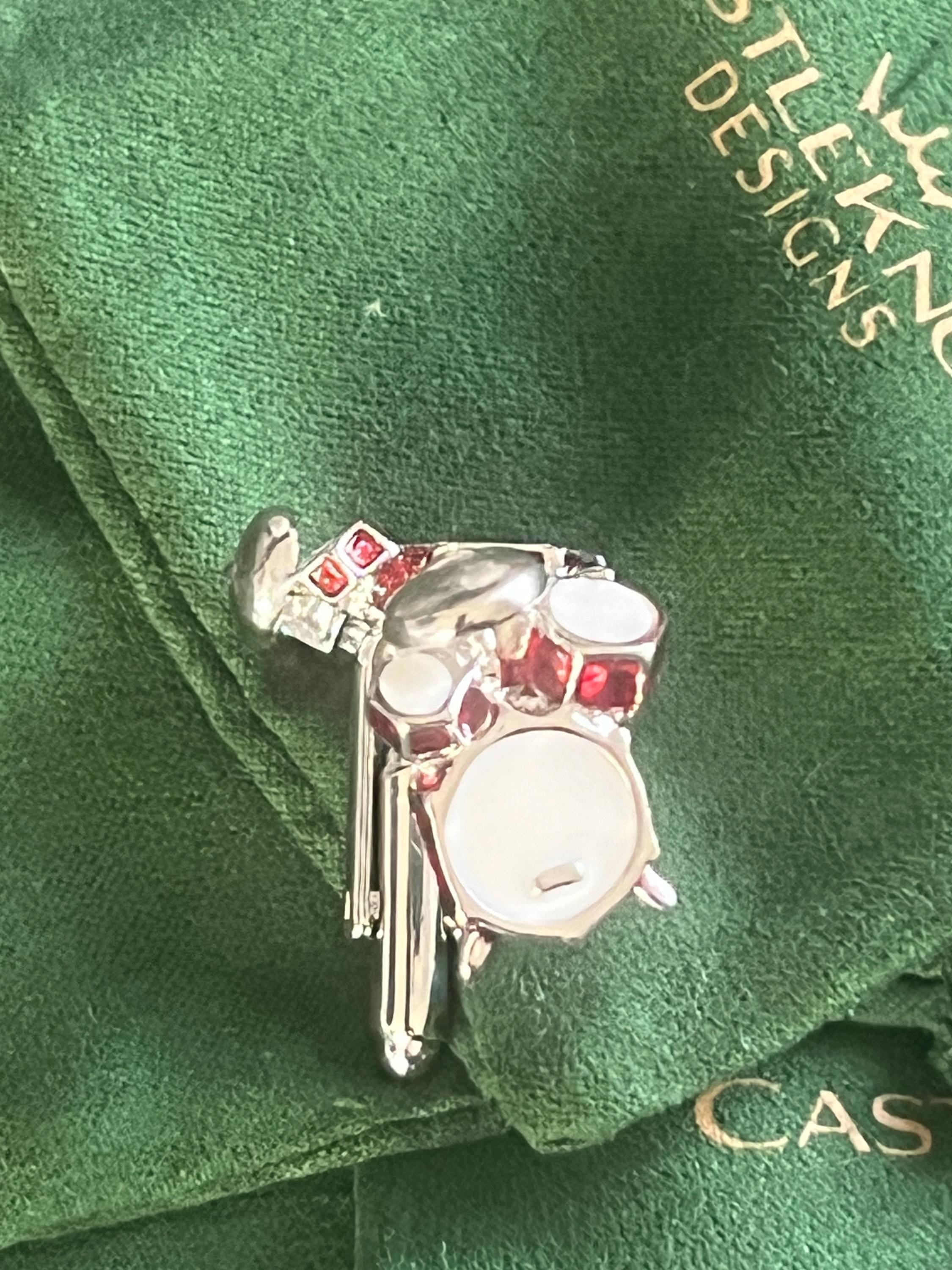 Classic Drum Kit Cufflinks for Men Perfect Gift for Musicians Drummers Unique Silver-Tone Accessories for Weddings Events or Everyday Style