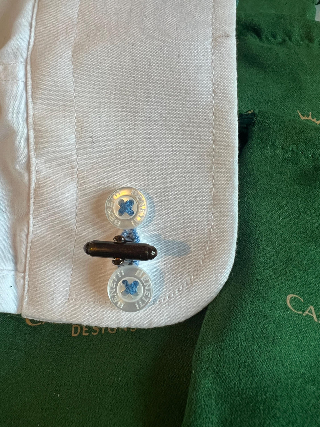 Thanos Infinity Gauntlet Cufflinks Marvel Comics Accessory Superhero-Themed Jewelry Unique Gift for Fans Stylish Men's Cufflinks