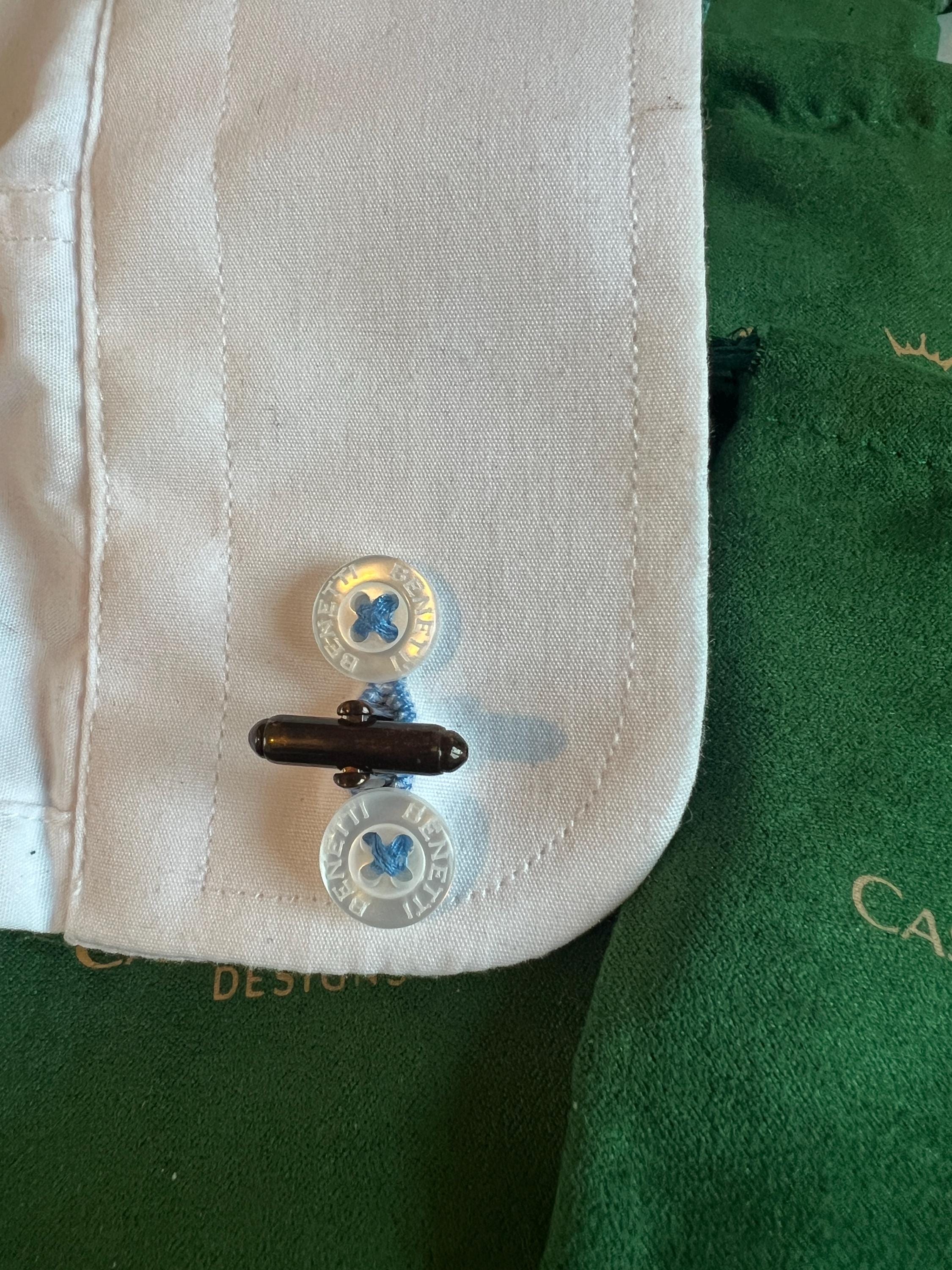 Thanos Infinity Gauntlet Cufflinks Marvel Comics Accessory Superhero-Themed Jewelry Unique Gift for Fans Stylish Men's Cufflinks