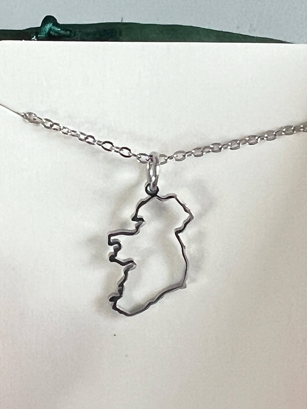 Ireland Map Silver Transparent Necklace Handcrafted Irish Jewelry Unique Gift for Her Celtic Pendant Elegant and Meaningful Irish Keepsake
