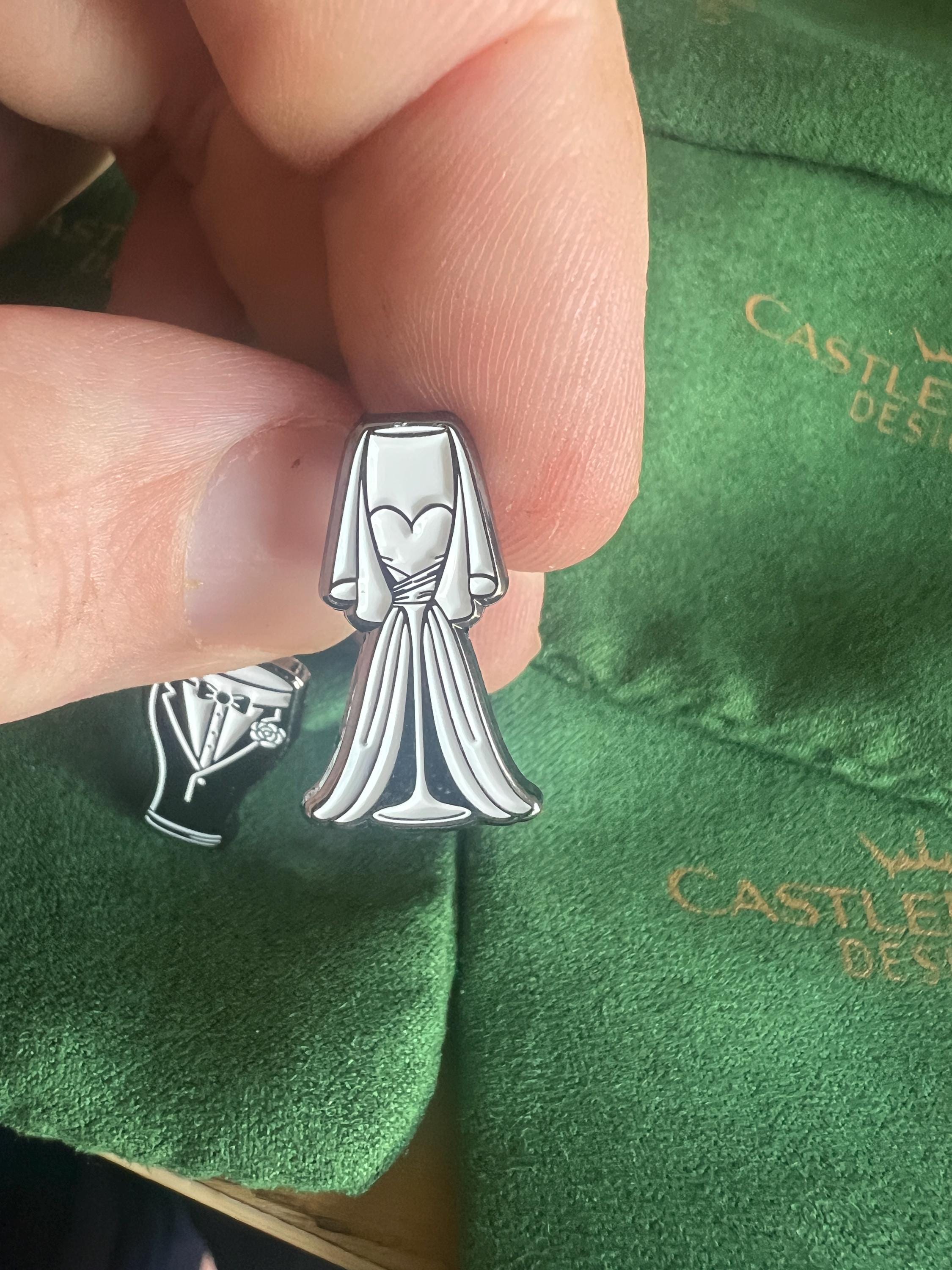 Bride and Groom Cufflinks – Stout Beer Tuxedo and Bridal Dress Champagne Flute – Funny Wedding Gift for Groomsmen or Bachelor Party