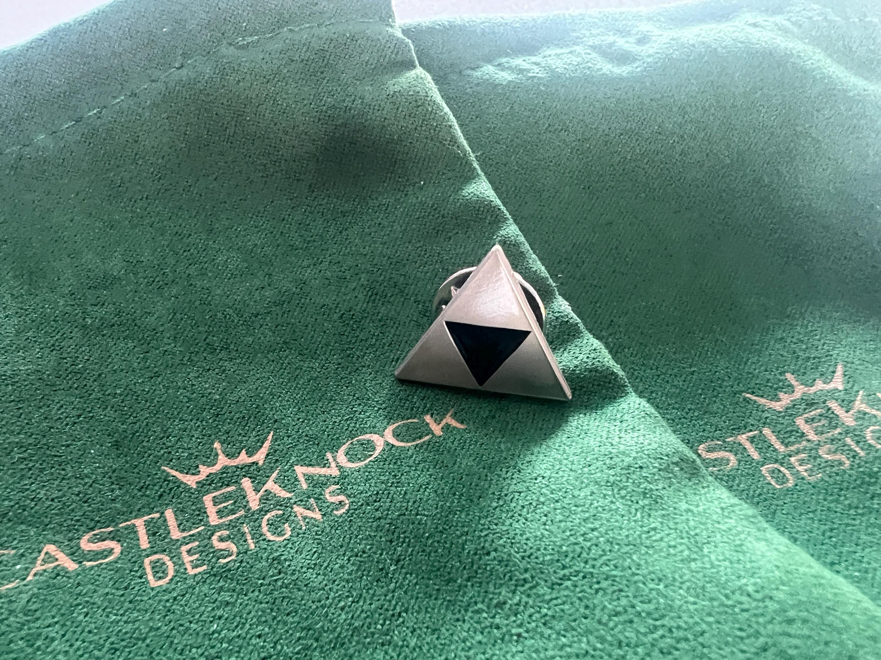 Legend of Zelda Triforce Cufflinks Pin Tie Clip Set Silver Zelda Accessories Gamer Gift for Him Geek Jewelry Set Cosplay Jewelry