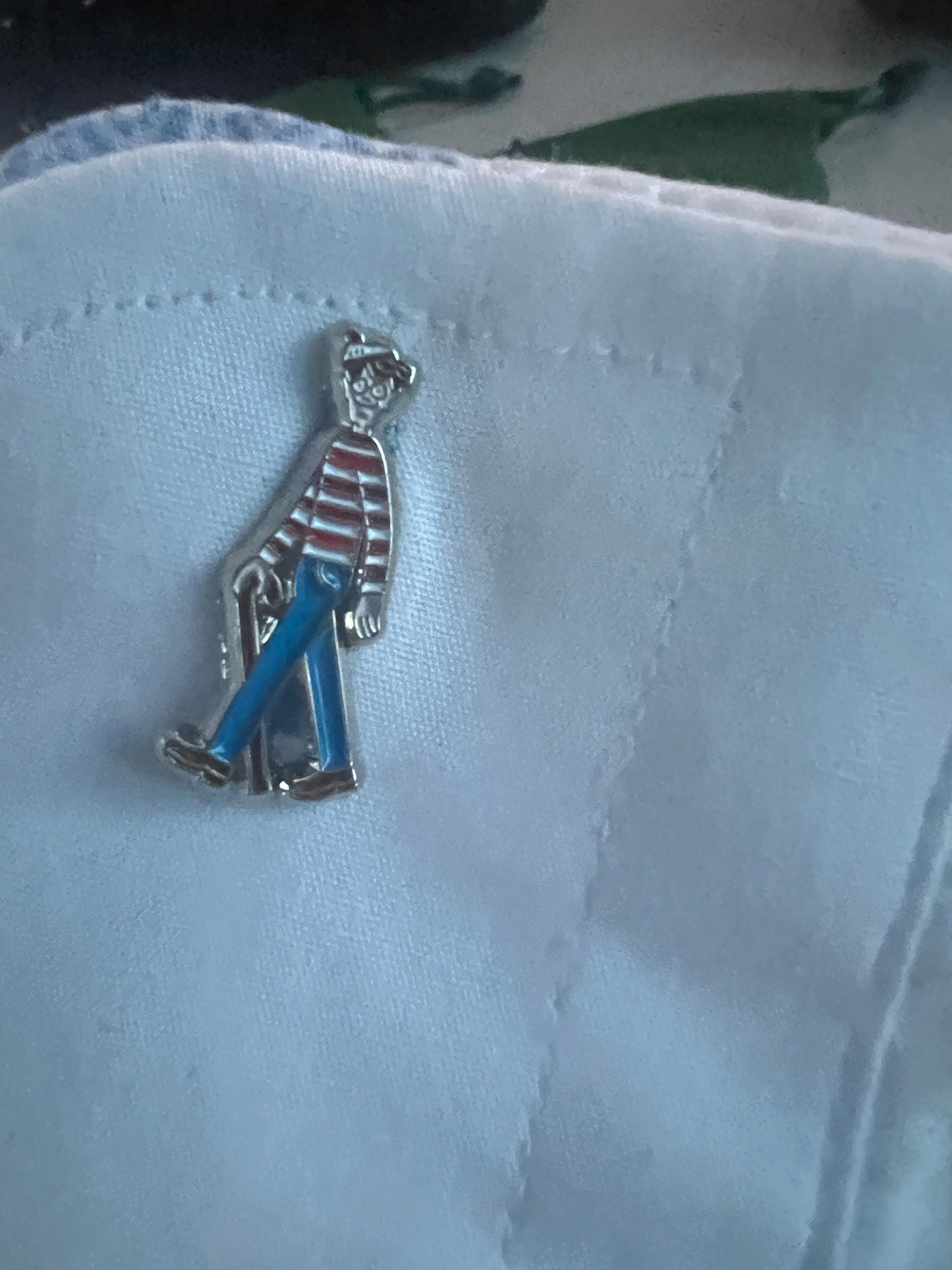 Where's Wally Cufflinks Fun Men's Accessory Wally-Themed Jewelry Unique Gift for Fans Playful Suit Cufflinks Whimsical Style Statement