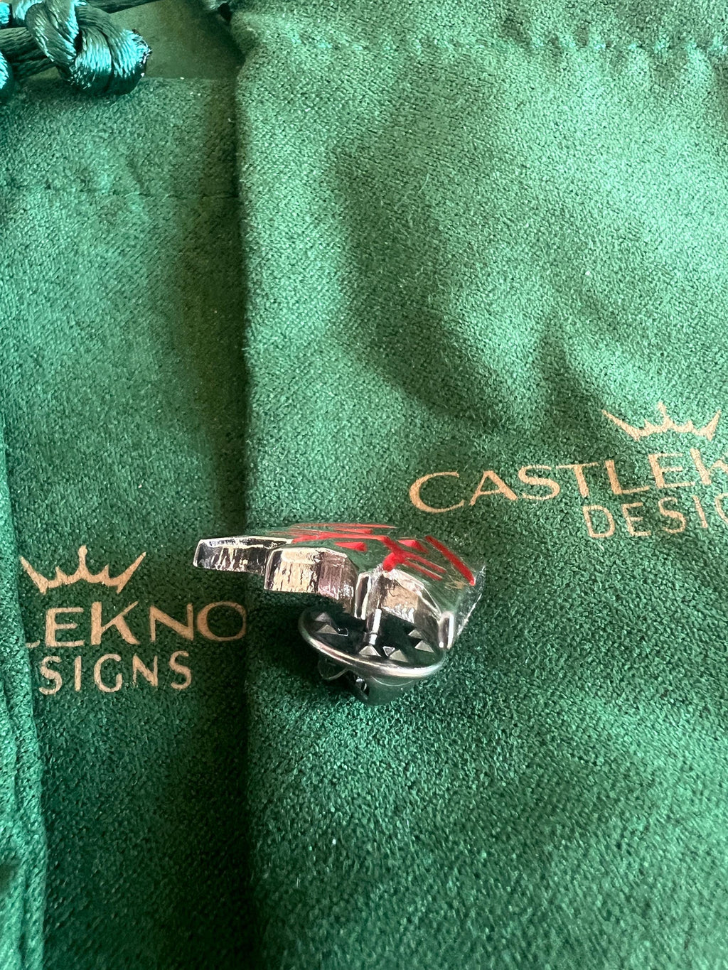 Transformers Decepticons Suit Pin Unique Decepticon Lapel Pin for Fans Sci-Fi Inspired Gift Stylish Accessory for Transformers Lovers