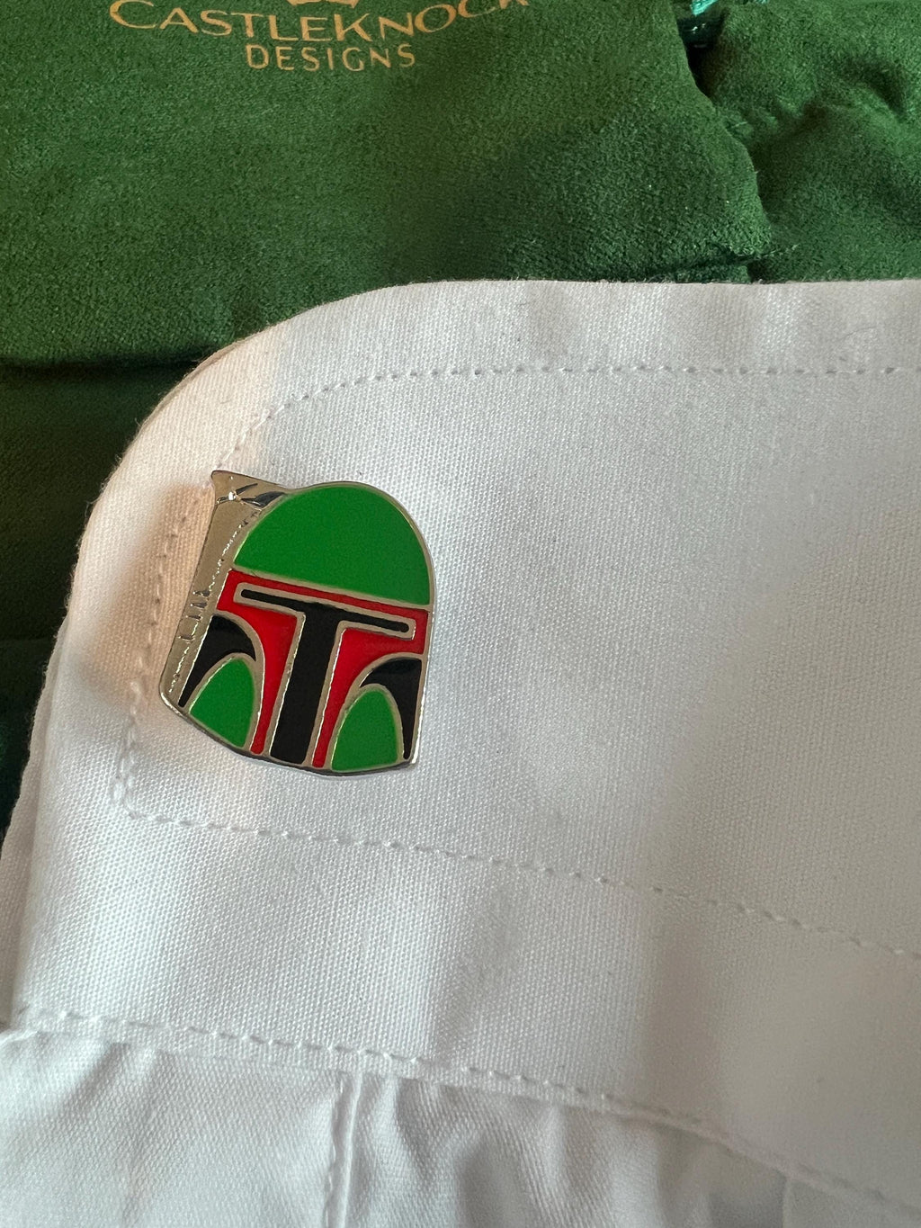 Boba Fett Star Wars Cufflinks Unique Gift for Fans Mandalorian Accessories Men's Jewelry Perfect for Star Wars Lovers Sci-Fi Themed Cufflink