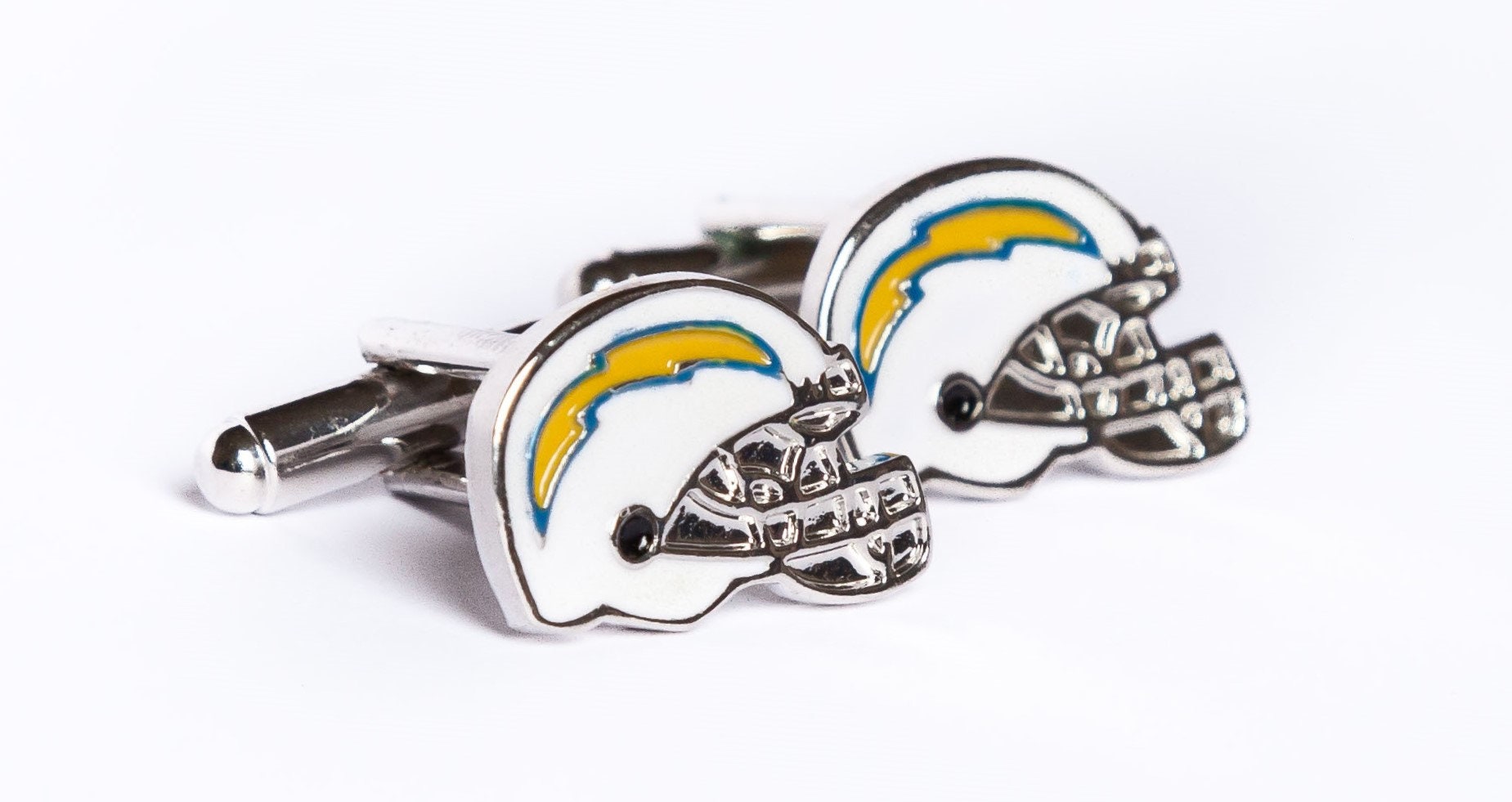 American Football Helmet Cufflinks Handcrafted Sports Accessories Unique Gift Football Fans Stylish Formal Wear Jewelry Perfect for Game Day