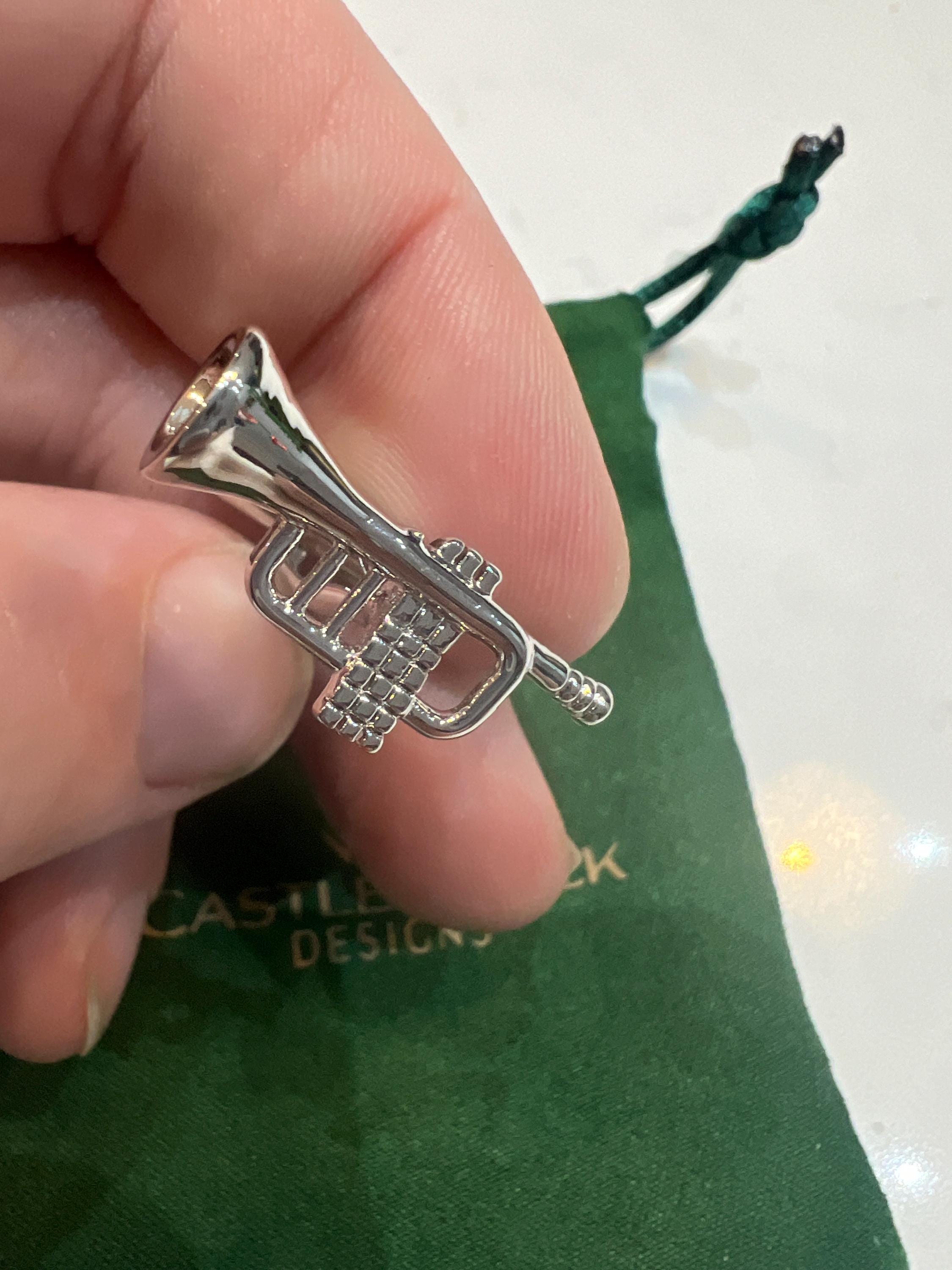 Silver Trumpet Cufflinks stylish and unique accessories for music lovers, perfect gift for musicians, jazz enthusiasts and special occasions
