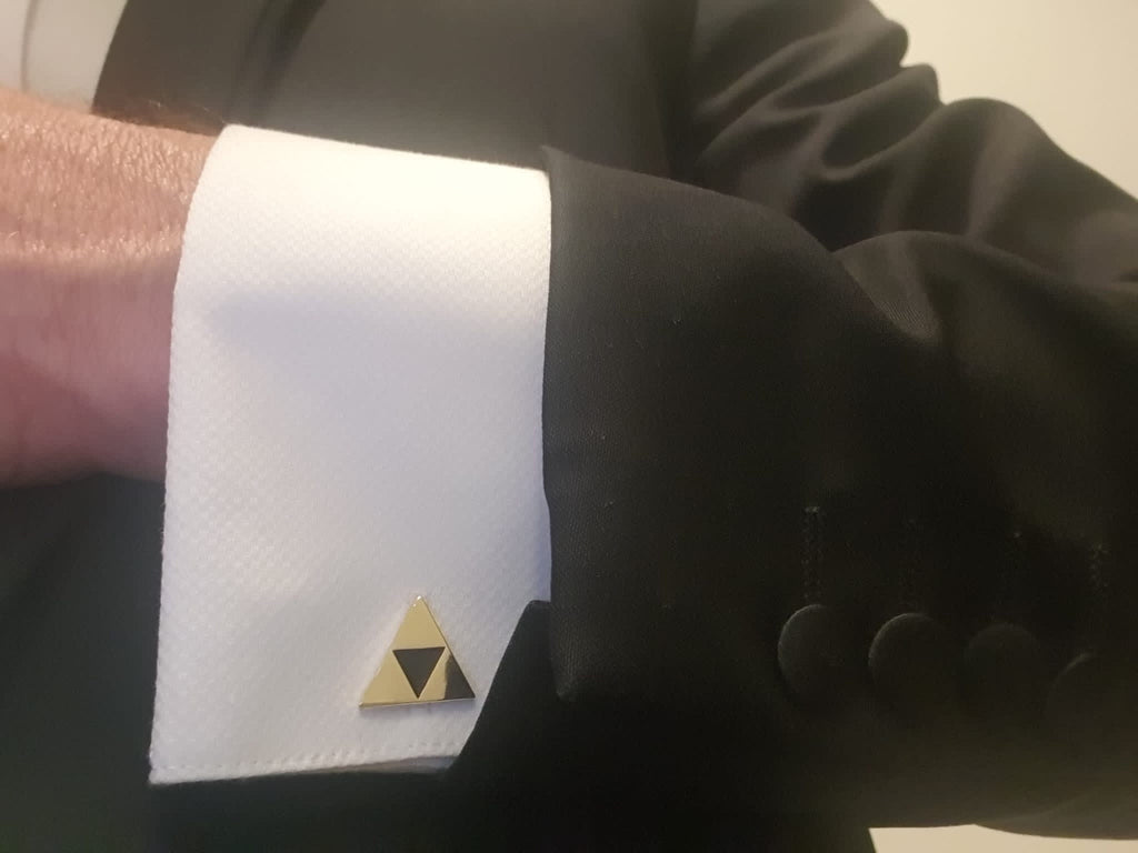 18k Gold Plated Triforce Cufflinks Unique Zelda Gamer Jewelry Perfect Gift for Fans and Collectors Elegant Accessory for Weddings and Events