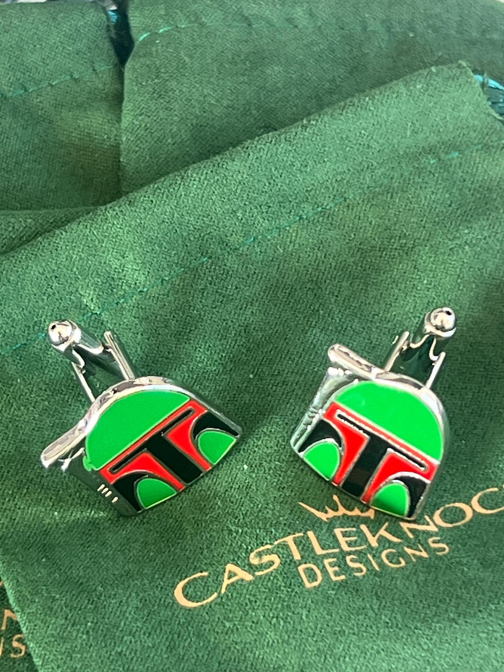 Boba Fett Star Wars Cufflinks Unique Gift for Fans Mandalorian Accessories Men's Jewelry Perfect for Star Wars Lovers Sci-Fi Themed Cufflink